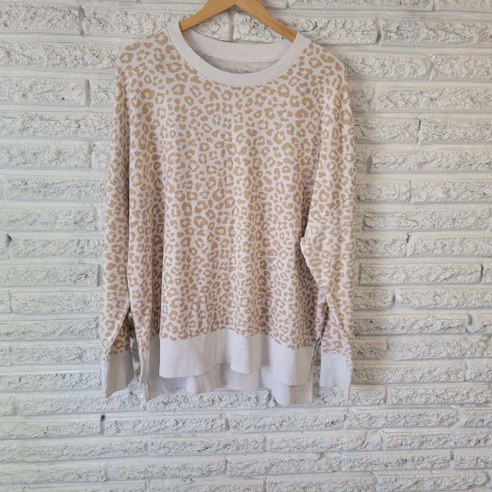 Time and Tru Womens Sweatshirt XXXL 3XL Beige White Animal Print Crew SWE140E